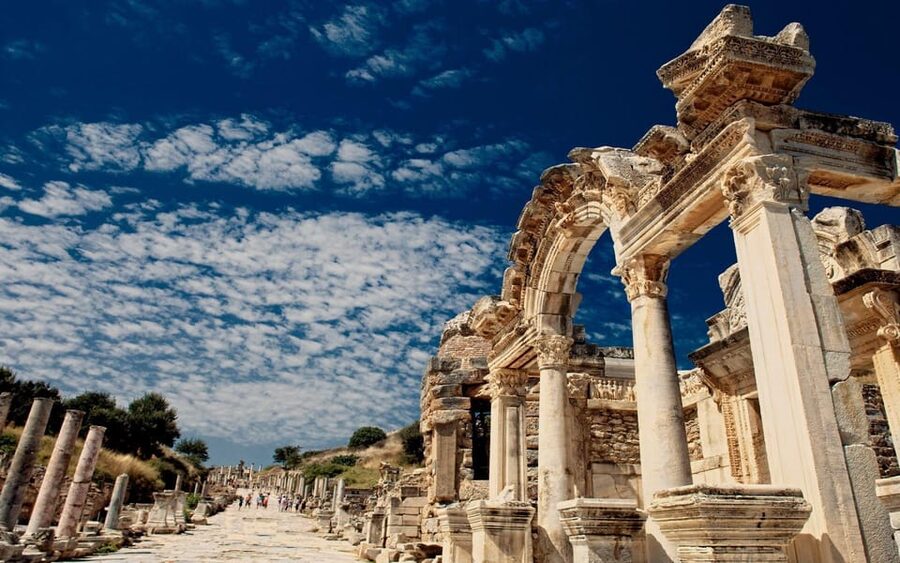 Kusadasi: Ephesus, House of Virgin Mary, and Temple Tour - The House of the Virgin Mary: quiet reflection with practical rules