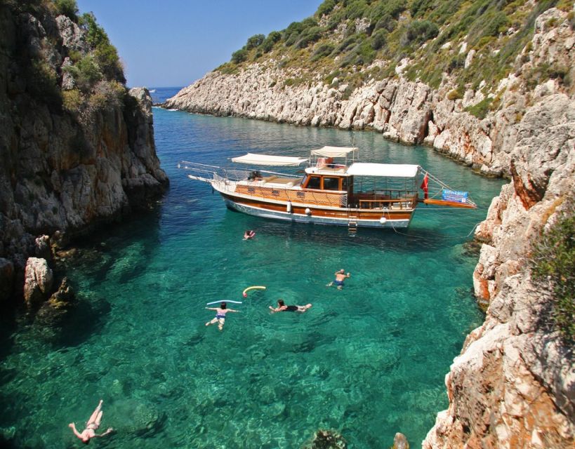 Kusadasi: Full-Day Boat Cruise w/ Lunch & Hotel Pickup - From Hotel to Open Water: The Flow of This 8-Hour Cruise