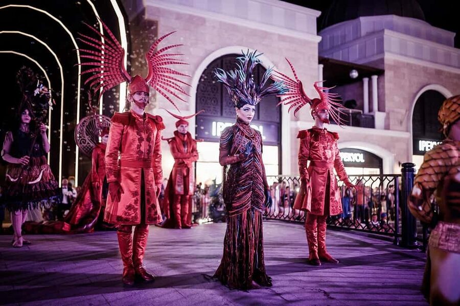 Land of Legends Night Light&Gondola Show:Antalya,Alanya&Side - The light show: your low-effort, high-reward first hour