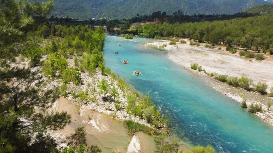 LC Rafting Tour for Families and Couples W/Lunch - Gear up smart: safety briefing, life jackets, and water-shoe rules