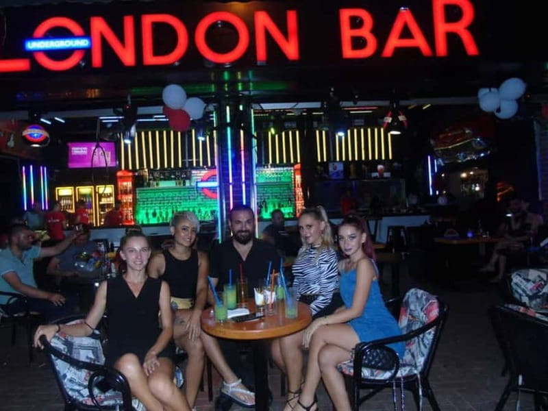 London Bar Meetup: Entry, Safe Original Drink & Transfer - Express Entry and the Security Beat You Can Actually Appreciate
