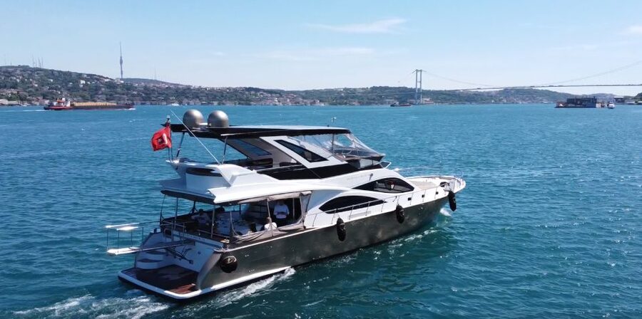 Luxury Private Yacht Rental - From Dolmabahçe to the bridges, you get a landmark sweep