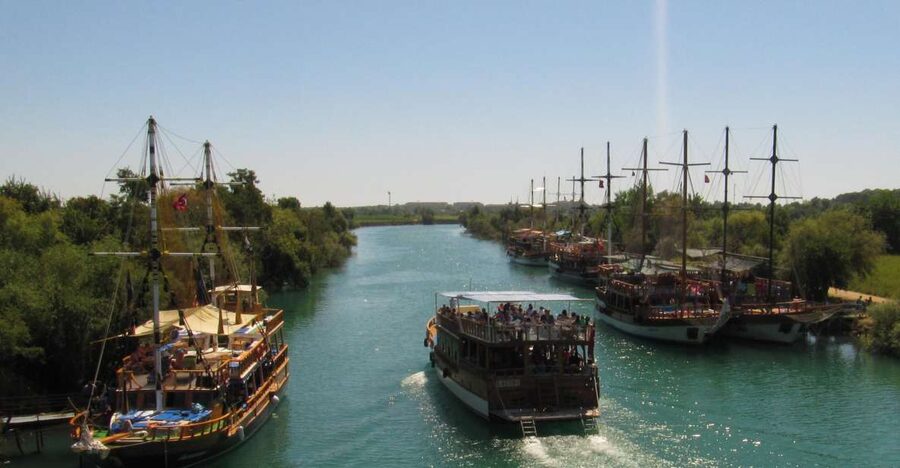 Manavgat Cruise & Grand Bazaar w/Lunch and Unlimited Drinks - From Alanya to Manavgat: pickup and pacing