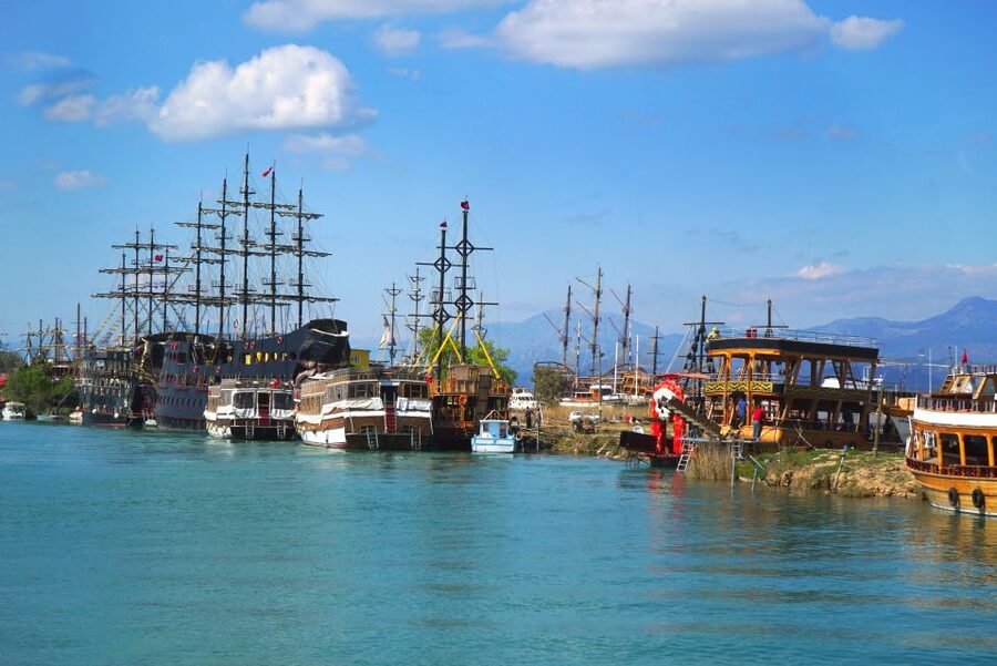 Manavgat Cruise & Grand Bazaar w/Lunch and Unlimited Drinks - Boat lunch and unlimited soft drinks: what to expect