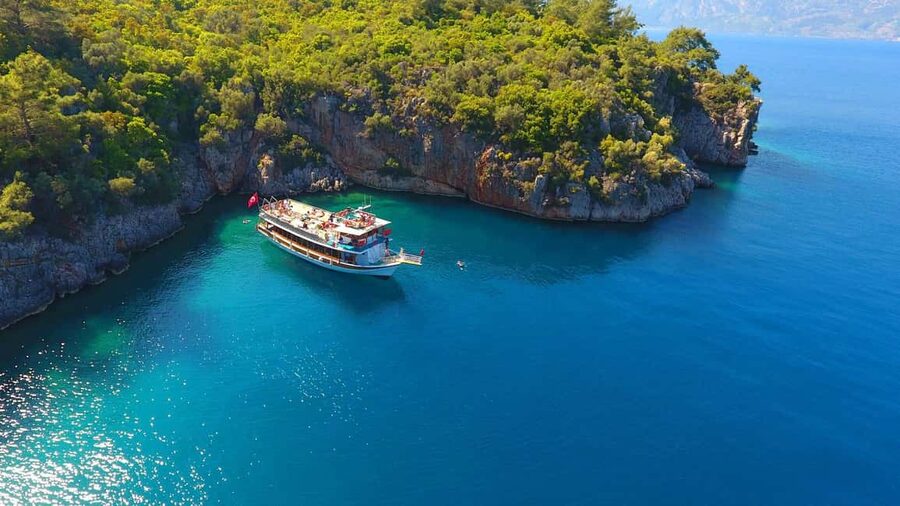 Marmaris All-Inclusive Boat Trip with Free Sunbed & Lunch - Free sunbed comfort and the drink set-up you should understand