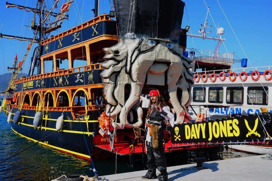 Marmaris: All-Inclusive Pirate Boat Trip with Pickup Option - Kids’ Entertainment and the Foam-Party Moment