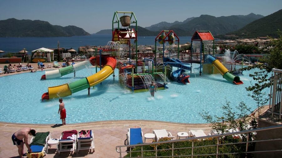 Marmaris: Aqua Dream Waterpark Entry Ticket & Hotel Transfer - Aqua Dream Waterpark: 9 Slides and Hill-Top Scenery