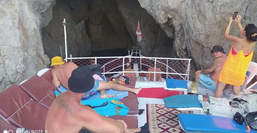Marmaris Boat Trip Lunch & Unlimited Soft & Alcoholic Drinks - Aquarium Bay 30-Minute Swim, Snorkel or Just Float