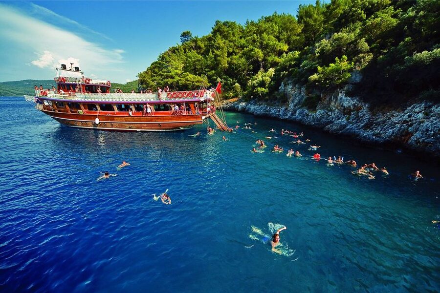 Marmaris Full-Day Boat Trip with Unlimited Soft Drinks+Lunch - Getting to the Boat: 9:30AM Pickup and the Adaköy/Turunc Rule