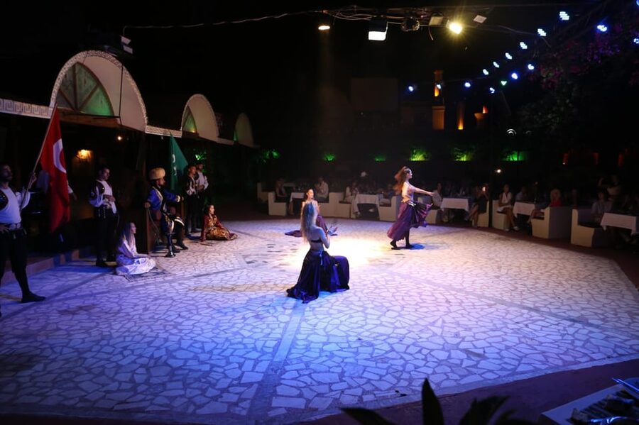 Marmaris: Live Turkish Night Experience w/Dinner & Drinks - Audience Participation and the Belly Dance Competition Moment