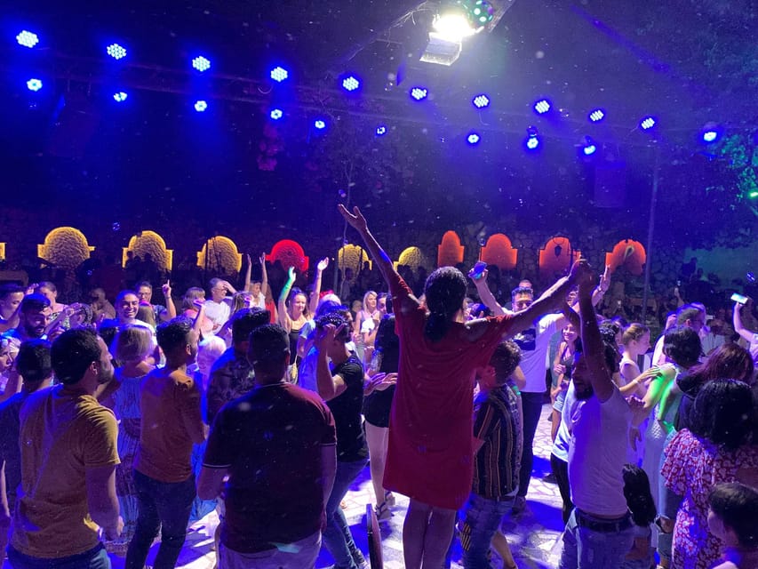 Marmaris: Live Turkish Night Experience w/Dinner & Drinks - Timing Reality Check: When You Gather vs When the Show Starts