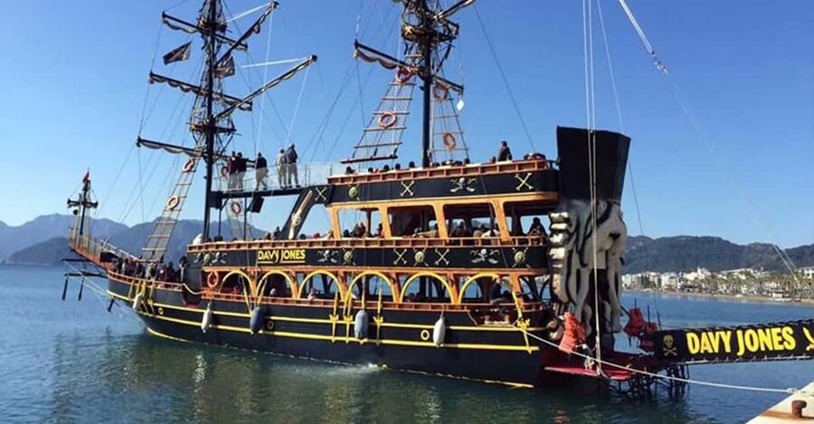 Marmaris Pirate Boat w/ Lunch, Unlimited Alcoholic Drinks - Turunç Village Break for Shopping, Then Back Into the Water