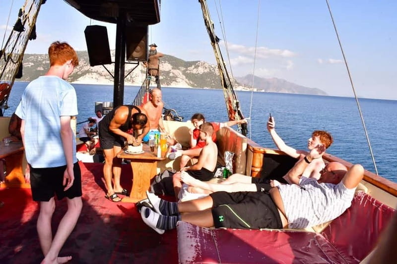 Marmaris Pirate Boat w/ Lunch, Unlimited Alcoholic Drinks - What to Bring for a 7-Hour Sea Day in Marmaris