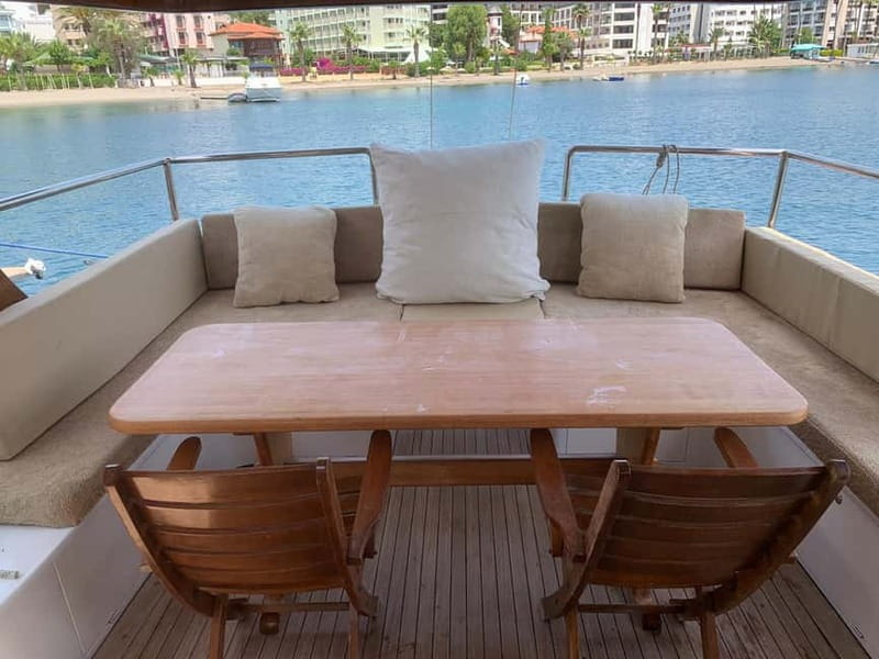 Marmaris: Private Boat Cruise w/ Lunch and Soft Drinks - Boat condition, cleanliness, and the photo mismatch issue