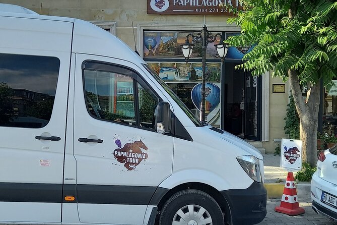 One way Transfer from Nevşehir Airport to Cappadocia Hotels - English-speaking service and communication that keeps you calm