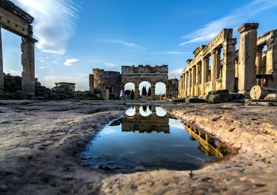Pamukkale: City Highlights Tour with Lunch & Hotel Transfers - Karahayit Red Spring Hot Pool: Iron Water and Burn-Your-Toes Heat