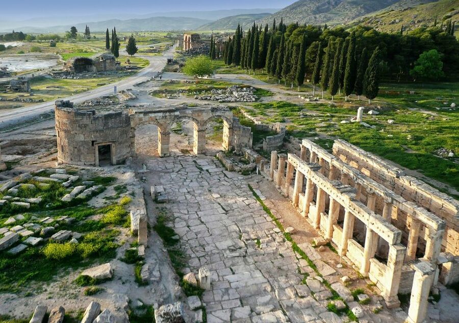 Pamukkale: City Highlights Tour with Lunch & Hotel Transfers - The White Terraces and Cleopatra’s Pool: Timing, Shoes, and Wet-Feel Reality
