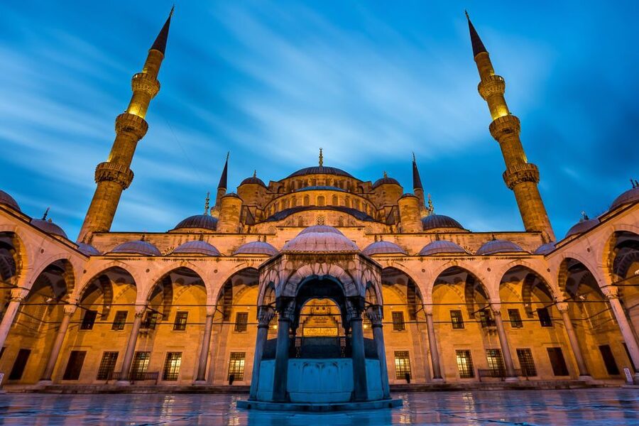 Private 7-Hour Istanbul Tour with Red Carpet Treatment - Entering Sultanahmet: Blue Mosque timing and what to look for