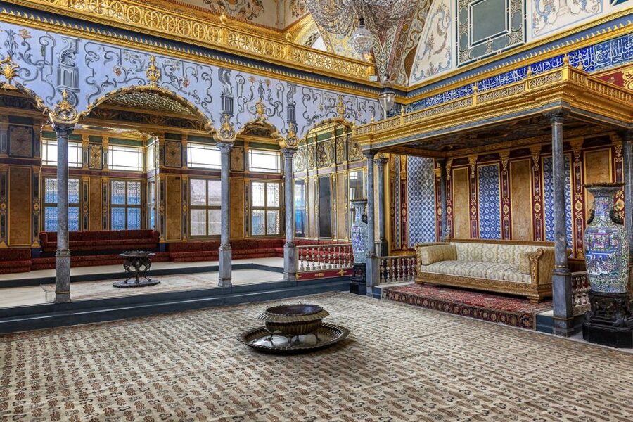 Private 7-Hour Istanbul Tour with Red Carpet Treatment - The Hippodrome-to-mosques flow plus your Sultanahmet lunch break