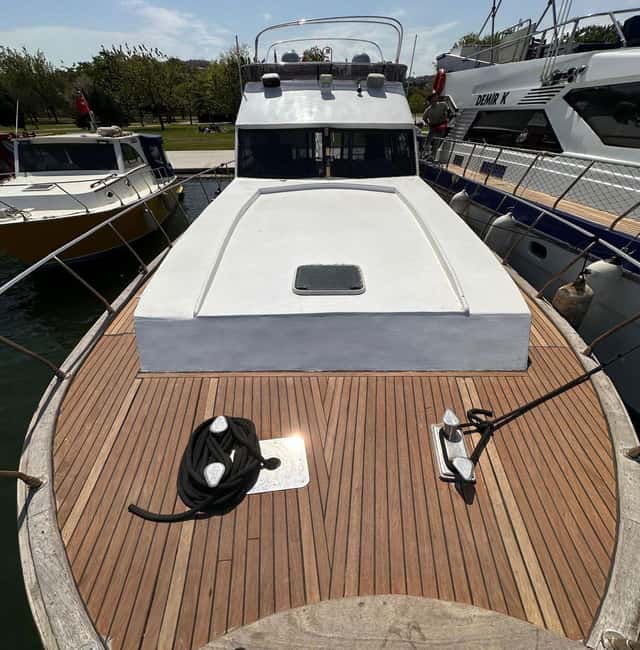 Private Bosphorus Yacht Experience in Istanbul - Logistics that can make or break the day