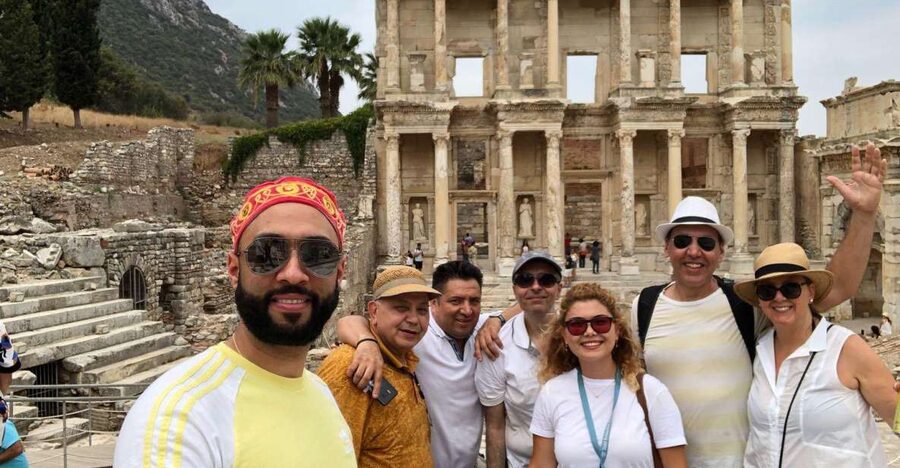 PRIVATE EPHESUS TOUR FOR CRUISERS: On-time Return Guaranteed - Stop 1: Ephesus Ruins, Marble Streets and Photo-Friendly Timing