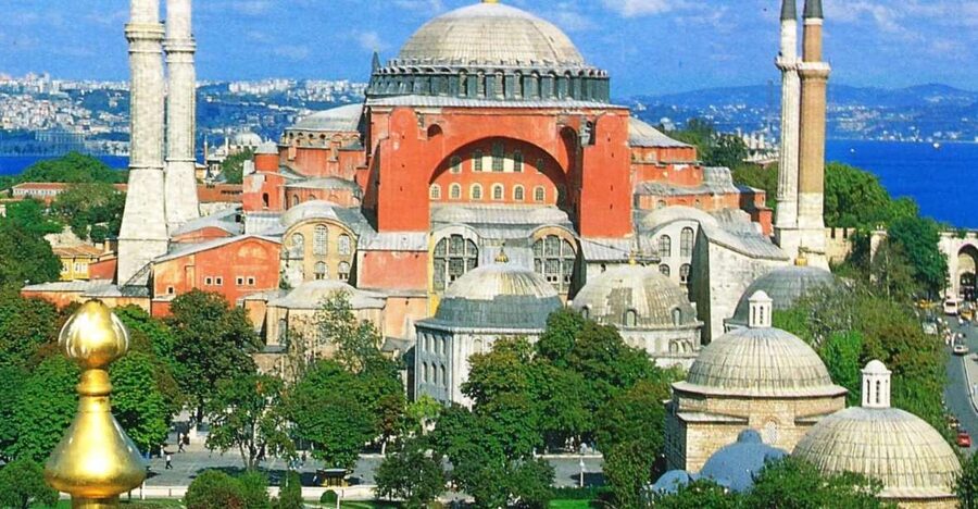 Private Historic Istanbul Half-Day Sightseeing Tour - Hagia Sophia: how to enjoy the dome, mosaics, and scale
