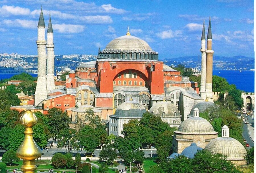 Private Historic Istanbul Half-Day Sightseeing Tour - Blue Mosque at the right time, with the right etiquette