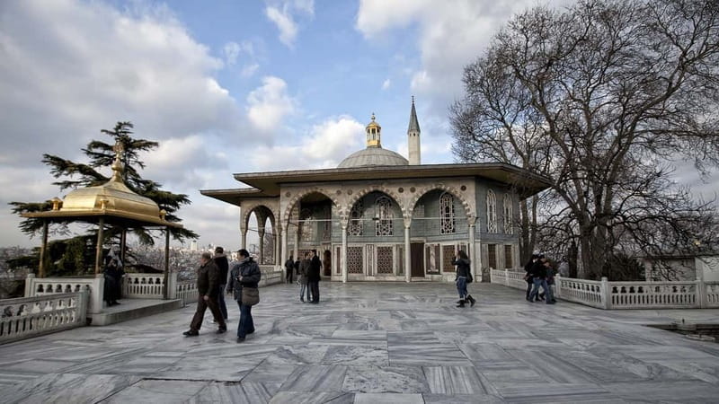 Private Iznik (Nicaea) Guided Tours - Roman-Byzantine city walls and gates: reading power on the ground