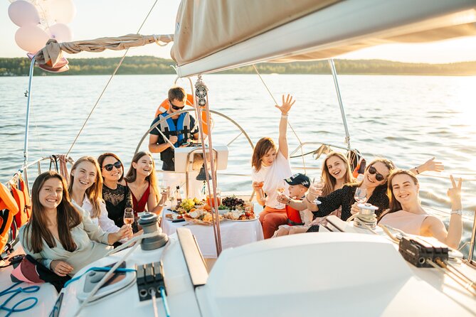 Private Yacht Voyage : Music, Wine & Snacks for Groups - Price and value for up to 12 people