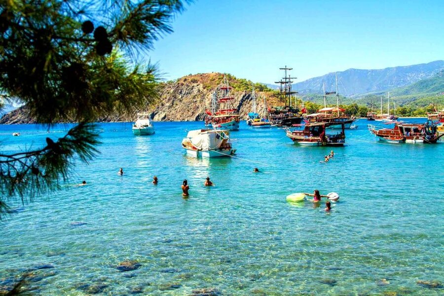 Red Dragon Pirate Boat Trip & Lunch - Snorkeling and Swimming Breaks, How to Make the Water Time Count