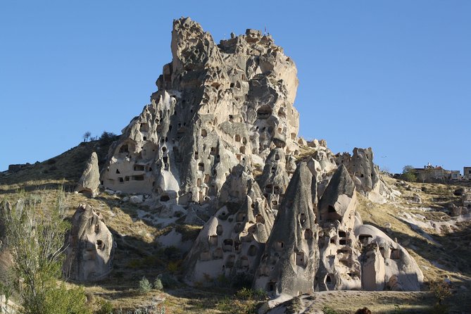 Red (North) Tour Cappadocia (small group) with lunch and tickets - Uchisar Castle: start with the panoramic big picture