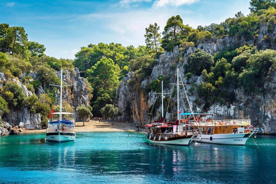 Sarigerme: 12 Islands Boat Trip with Lunch and Transfer - Lunch on Deck, Real Portions, and How Drinks Change the Budget