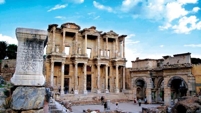 Selcuk: Full-Day Ephesus and House of Virgin Mary Tour - UNESCO Core, Temple of Hadrian and the Library of Celsus