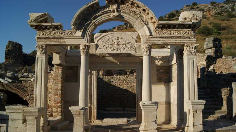 Shore Excursions: 3 Hours Easy Ephesus Tour - Guide style and how it changes what you see