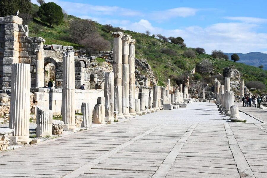 Shore Excursions: 3 Hours Easy Ephesus Tour - Temple of Artemis: quick, meaningful, and easy to fit in