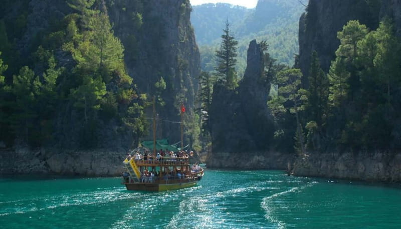 Side/Alanya: Green Canyon Boat Trip w/Unlimited Soft Drinks - Oymapınar Dam first, then the water