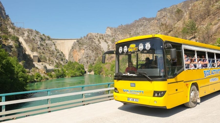 Side: Cabrio Bus and Boat Day Trip at the Green Lake - Central Mosque complex in Manavgat: a short cultural stop with a practical reminder