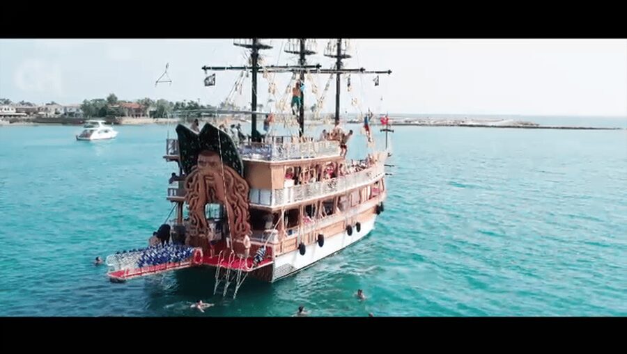 Side: Dolphin Island Boat Tour : A Seaside Adventure - On-board reality checks: drinks, music, photos, and comfort