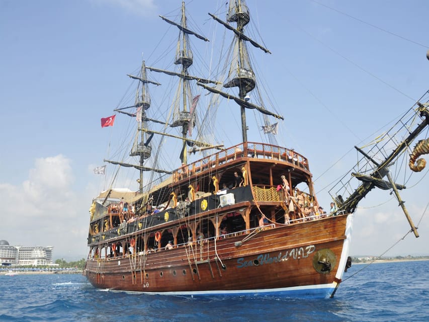 Side: Dolphin Island Boat Tour, Lunch, Sotf Drinks& Swimming - Lunch on the Water: Simple Food, Real Timing