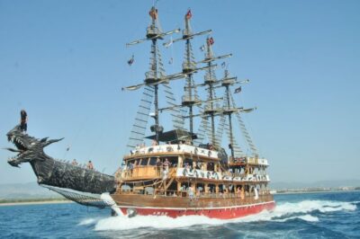 Dolphin Island Boat Tour w/ Lunch & Foam Party