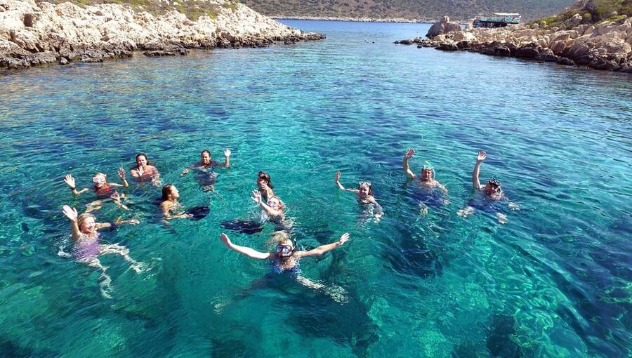 Side: Dolphin Island Boat Trip with Lunch & Unlimited Drinks - Lunch at Sea: Chicken or Fish, Rice, Salad, Bread