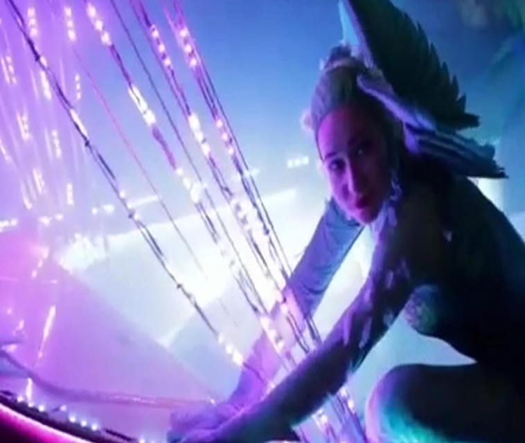 Side: Night Shows at The Land Of Legends with Transfer - Time inside the park: exhibits, action scenes, and where you will actually spend minutes