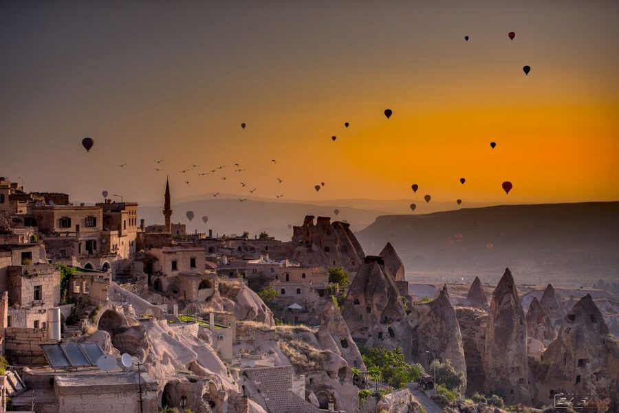 SKIP-THE-LINE: Fairy Chimneys of Cappadocia w/LUNCH - Goreme Panorama and Uchisar Castle: End-of-Day View Payoff