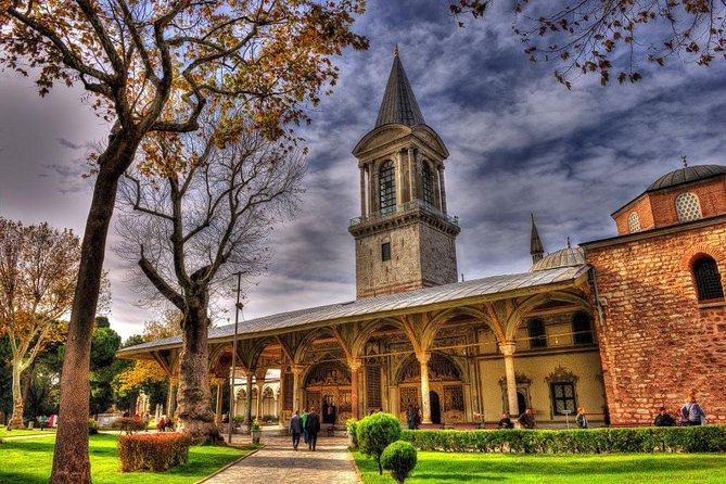 Small Group Tour: Essential Istanbul - Grand Bazaar: spices, carpets, and when you get the Spice Bazaar instead