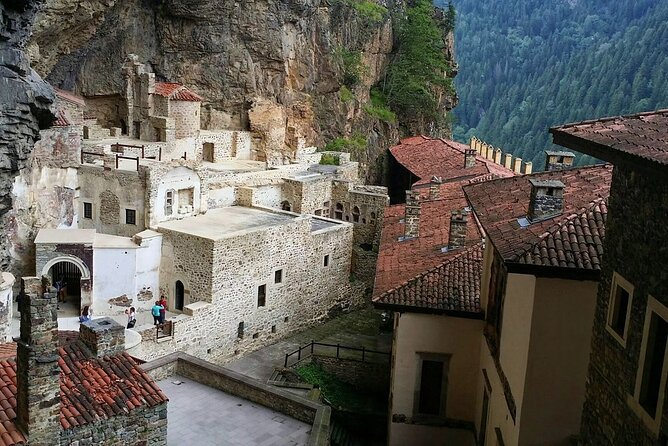 Sumela Monastery, Zigana and Hamsiköy Village Tour - Getting to Sümela: the national-park shuttle and the forest walk