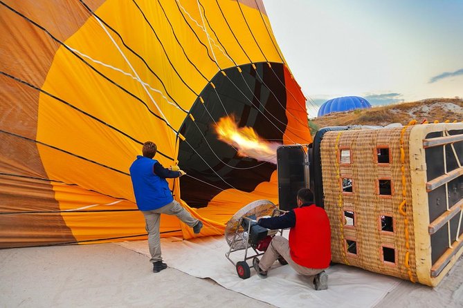 Sunrise Hot Air Balloon Flight Over Göreme & Fairy Chimneys - Breakfast, clothing, and the small stuff that makes the morning easier