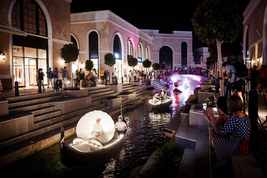 The Land of Legends Night Show & Shopping Avenue - Entering the Complex: From Hotel Arrival to Your 2.5 to 3 Hour Window