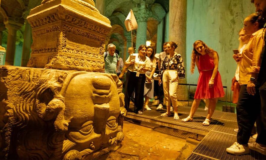 Topkapi Palace + Basilica Cistern Tickets & Audio Guide - Key Things You’ll Notice