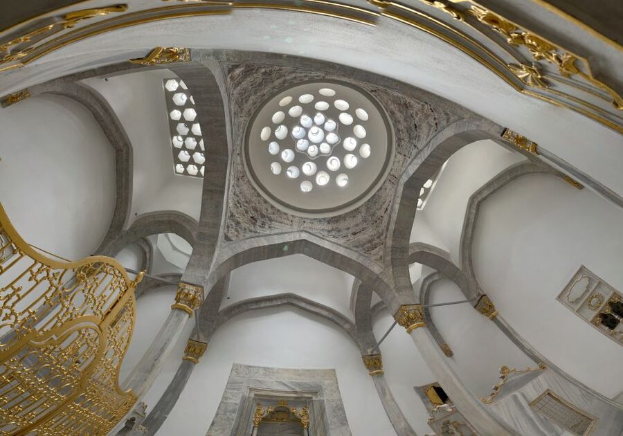 Topkapi Palace&Harem-Guided Tour-Skip lines- All tickets inc - Exiting Topkapi with ceramics, tiles, and Hagia Irene