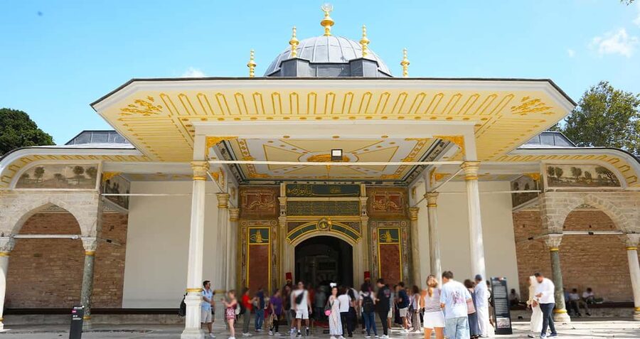 Topkapi Palace & Harem Tour + Bosphorus & Golden Horn Cruise - Bosphorus and Golden Horn Cruise: Why the Water View Changes Everything